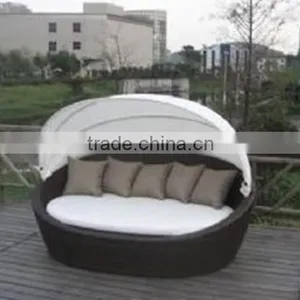 Sunday Daybed thumbnail-1