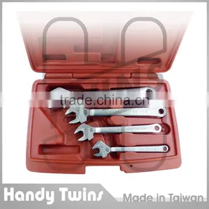 Clamp Ratchet Wrench thumbnail-1
