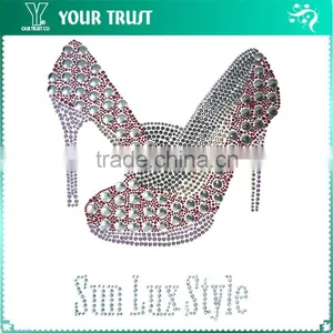 Clear Crystal Riding Bicycle Countryside Iron-on Hot Fix Motif Rhinestone thumbnail-6