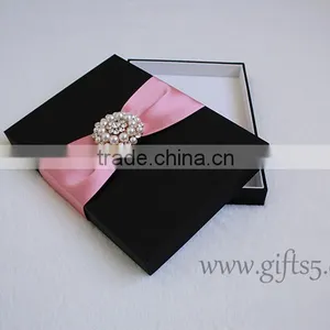 Unique Wedding Invitations Box With Brooch thumbnail-1