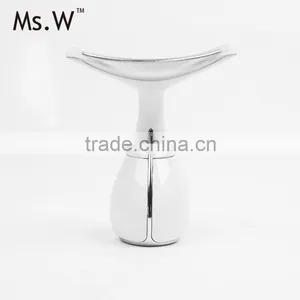 Heat and Vibration Electric Neck Massager for Wrinkle Removal thumbnail-4