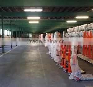 1T 2T Manual Stacker Forklift thumbnail-3