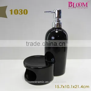 Santa Claus Shampoo Bottle Design With Pump Cap thumbnail-2
