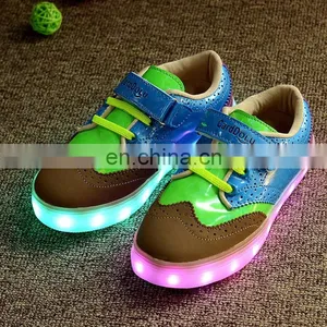 Wholesale Fashion Cool Casual Shoes uk Brogue Shoes USB Charge Children Kids Led Shoes Sneakers for Boys Girls thumbnail-2