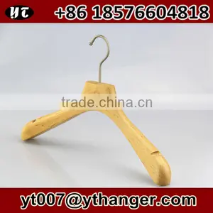 Luxury Customized Wooden Clothes Hanger With Bar for Suits in Large Shoulder thumbnail-2