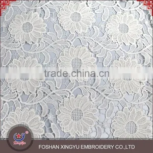 OEM Beauty Fashion French White 3D Flower Pattern Embroidered Mesh Lace Fabric for Garment Clothing thumbnail-2