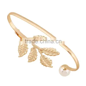 New Design Hand Ornaments Big Gold Leaf With White Pearl Round Circle Finger Jewelry Accessories For Women thumbnail-2