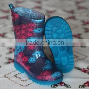 Kids Clear Transparent Rain Boots Wuth LED Light thumbnail-2