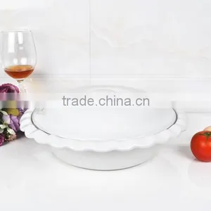 12" Round Porcelain Casserole Pan With Lid thumbnail-2