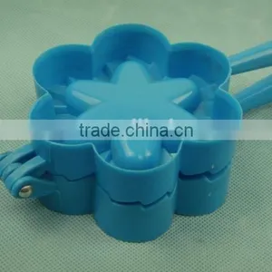 Plastic Flower Shape Bread Clip thumbnail-1