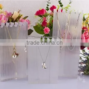 Hot Sale Acrylic Nacklace Display Crystal Block thumbnail-5