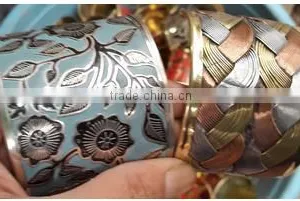 SIXTH SENSE Metal Acrylic Bangles thumbnail-3