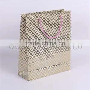 Cheap Price Gold Foil Promotional Gift Paper Bag Luxury thumbnail-2