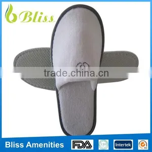 N29 Best Seling Disposable Eco-Friendly Hotel Slippers With Embroideried Customized Logo thumbnail-1