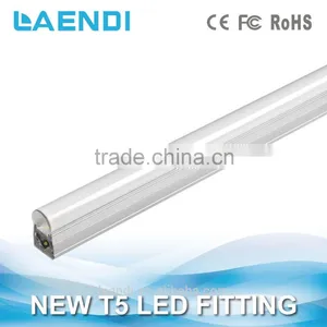 Latest Technology 100lm/W High Brightness New T5 LED Fitting No Dark Area When Connect Together thumbnail-3