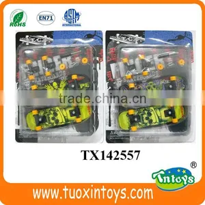 Mini Plastic Finger Skate Board Sport Game Toys thumbnail-2