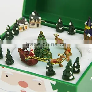 Plastic Christams Gift Music Box , Decoration Box With Snow Mand and Christmas Tree Inside thumbnail-3