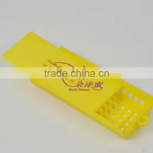 Queen Rearing Supplies European Style Queen Bee Cage for Beekeeping thumbnail-1