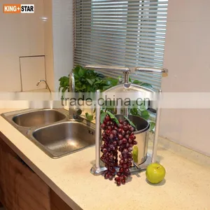 ALUMINUM Mini Fruit Press thumbnail-1