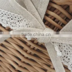 Handmade Wicker Material and Folk Art Style Willow Picnic Basket With Lid thumbnail-3