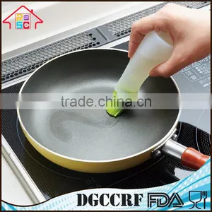 NBRSC Kitchen Silicone Honey Oil Bottle With Brush Applicator Cooking Baking Pancake BBQ Tools thumbnail-1