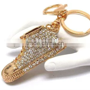 Yiwu Wholesale Fashion Crystal Deco Basketball Shoe Gold Keychain thumbnail-1