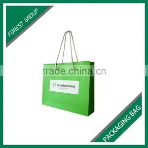 FREE SAMPLE ART PAPER CHRISTMAS GIFT PACKING BAG WITH HANDLE thumbnail-2