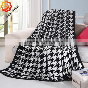 Wholesale Autumn Queen Size Sublimated Heat Transfer Printed Polar Fleece Blanket thumbnail-3