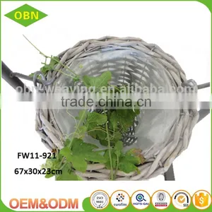 China Factory Rustic Cheap Direct Willow Wicker Wholesale Custom Gift Hanging Baskets for Your Garden thumbnail-3