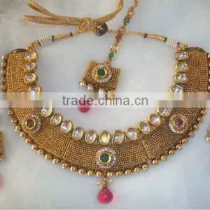 Gold Kundan Necklace EARRING Set thumbnail-1