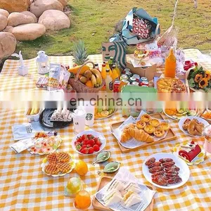 Low Moq Cheap Oxford Cloth Outdoor Camping Beach Grid Style 150*100 Foldable Picnic Mat Waterproof thumbnail-1