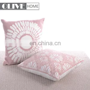 2018 High Quality Crocheted Sofa Embroidery Flower Design Pink Cushion With Invisible Zipper thumbnail-3