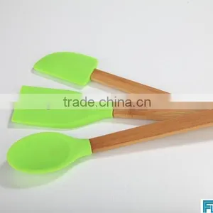 Colorful Big Size Kitchen Silicone Spoon With Wooden Handle in FDA LFGB Standard thumbnail-4