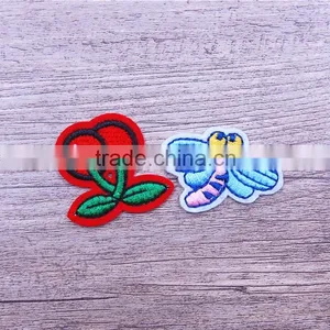 Delicate Women Embroidered Animal Chapter thumbnail-5