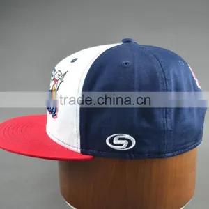 China Factory Custom 6-panel Snapback Caps With Embroidery Logo thumbnail-3