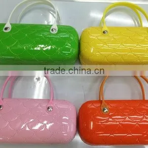 Portable Glasses Box thumbnail-1