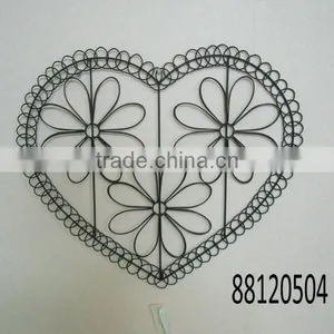 Metal Heart Wall Decor thumbnail-1