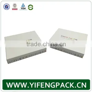 Custom White Cardboard Paper Packaging T-shirt Box thumbnail-3