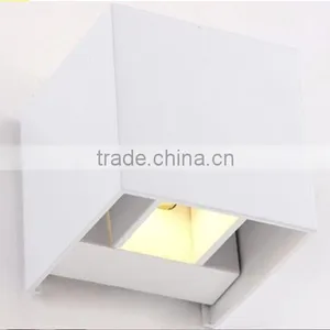 CE and RoHS Hot Sale Led Wall Light White or Black thumbnail-2