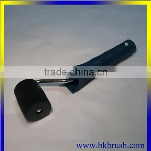 Mini Size Hand Operated Decorative Wall Paint Brush Roller thumbnail-2