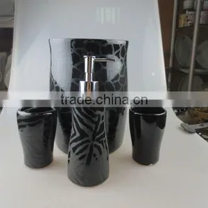 4 Pcs Ceramic Bathroom Set thumbnail-1