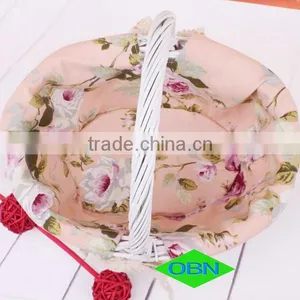 Wholesale White Wicker Valentine Gift Basket Supplier thumbnail-3