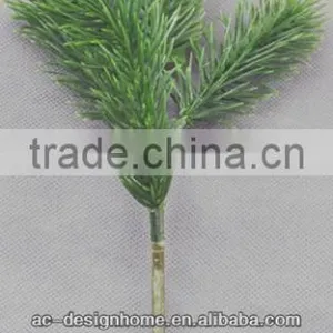 GREEN ARTIFICIAL PLASTIC PINE BRANCH W/4 TIPS thumbnail-1