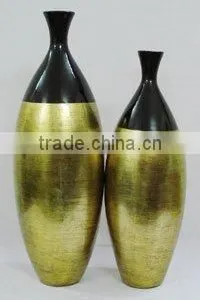Lacquer Vase thumbnail-1