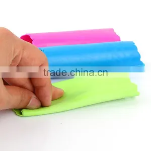 Hot Selling Silicone Roller Silicone Garlic Peeler thumbnail-3