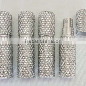 Wholesale Supplier Bling Bling Rhinestone Perfume Bottle OEM Japan Market thumbnail-2