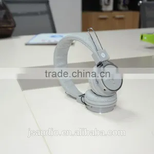 Best Quality Exclusive Over Ear Stereo Wireless Bluetooth Headphone thumbnail-4
