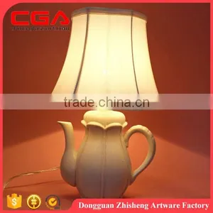 China Manufactory Supply Modern Home Furniture Handicrafts Poly Resin Indoor Lamps thumbnail-2