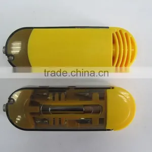 4 In 1 Multi Screwdriver With Flashlight thumbnail-1