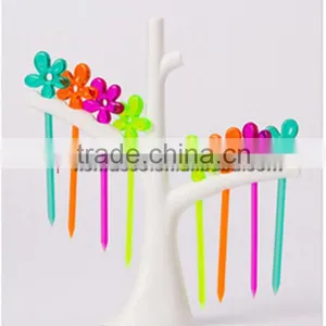 Flower Style Cute Fruit Fork Set thumbnail-2
